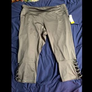 Everlast Strappy Crop Leggings GRAY!